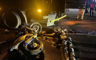 Vụ xe máy tông đuôi xe tải làm 2 người chết: Nạn nhân có nồng độ cồn cao