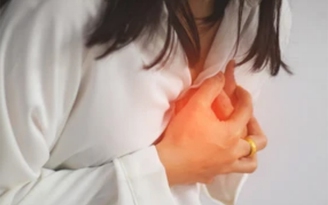 Ngày mới với tin tức sức khỏe: Đau ngực, khó thở là triệu chứng bệnh gì?