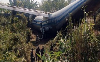 Máy bay quân sự Myanmar chạy quá đường băng ở Ấn Độ, 12 người bị thương