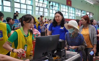 Tổ chức siêu thị mini 0 đồng hỗ trợ người dân đón Tết Giáp Thìn 2024