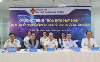 TP.HCM tìm ra 14 người mua hàng có hóa đơn trúng thưởng