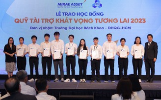 Tập đoàn Mirae Asset trao tặng học bổng trị giá hơn 4 tỉ đồng cho sinh viên