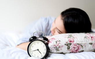 Nghiên cứu mới: Thức dậy đột ngột do chuông báo thức có nguy cơ bị đột quỵ
