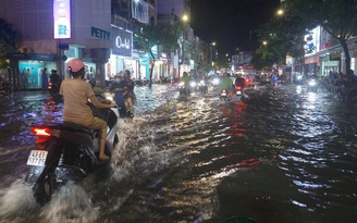 Tranh thủ sức dân trong chống ngập