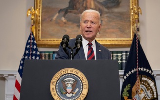 Ông Biden chỉ trích phát ngôn sai lệch của ông Trump về bão