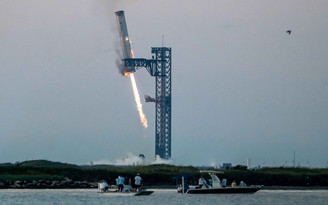 SpaceX tạo kỳ tích cho ngành vũ trụ