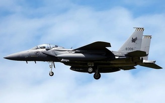 Singapore điều tiêm kích F-15 hộ tống máy bay Ấn Độ bị dọa đánh bom