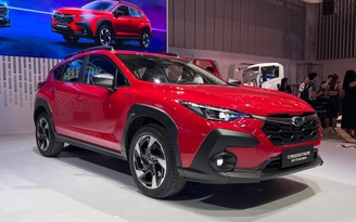 Subaru Crosstrek 2024 giá từ 1,098 tỉ đồng, có cả bản hybrid