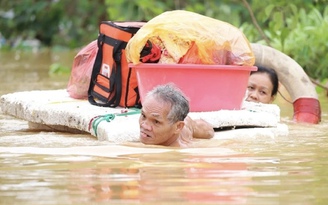 Biển Đông có thể đón áp thấp nhiệt đới, miền Trung đón nhiều đợt mưa lớn