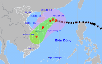 Bão số 7 bất ngờ tăng lên cấp 15 trên Biển Đông