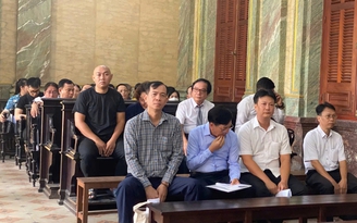 7 cựu cán bộ ở TP.HCM hầu tòa vì phù phép nhà đất công sang tư