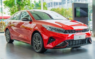 Sedan hạng C dưới 900 triệu: Kia K3 bám đuổi Mazda3, Toyota Corolla Altis bán ít nhất