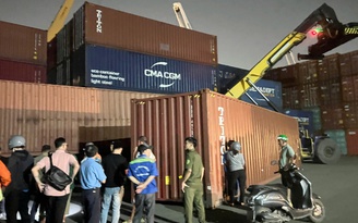 TP.HCM: Xe nâng cán tài xế container tử vong trong cảng Trường Thọ