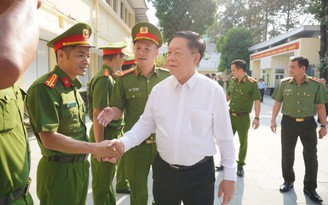 Trưởng ban Tuyên giáo T.Ư Nguyễn Trọng Nghĩa thăm và chúc tết Công an TP.HCM