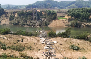 Nghệ An: Cầu treo Kẻ Nính bất ngờ đổ sập