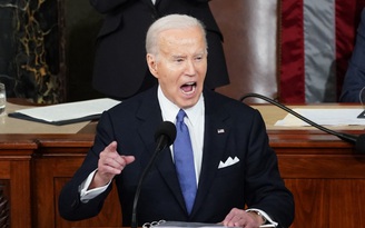 Tổng thống Biden chỉ trích ông Trump 'cúi đầu' trước Nga