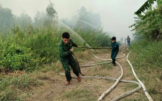 Cà Mau: Đang cháy lớn ở Nông trường 402