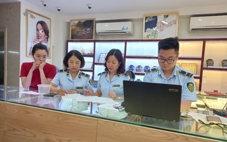 Quảng Ninh: Đề nghị xử phạt 2 cửa hàng vàng nhái thương hiệu danh tiếng