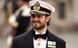 Hoàng tử Carl Philip (Thụy Điển) hot trên mạng xã hội như ngôi sao điện ảnh