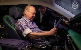 Quốc vương Malaysia là người đầu tiên sở hữu siêu xe Hồng Kỳ L5