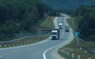 Lắp camera giám sát vi phạm giao thông trên cao tốc La Sơn - Hòa Liên