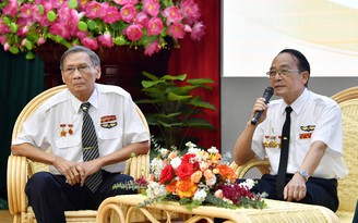 Những phi công Việt Nam đầu tiên và kỷ niệm ‘chết động cơ máy bay giữa trời’