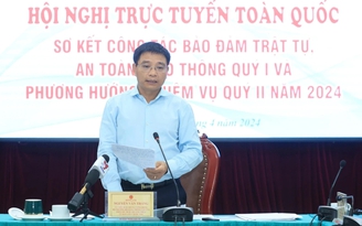 Bộ trưởng GTVT: Đèn xanh tài xế không dám tăng tốc, phải 'vừa đi vừa dòm'