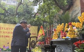 Dâng hương tưởng niệm Tổng Bí thư Trần Phú