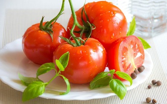 Những ai cần tránh ăn cà chua?