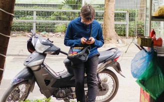Smartphone chiếm nhiều thời gian mỗi ngày của người Việt
