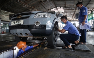 Đăng kiểm lại lo ùn tắc nghiêm trọng