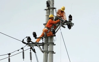 EVN bác tin kêu gọi doanh nghiệp phía bắc giảm 30% mức sử dụng điện