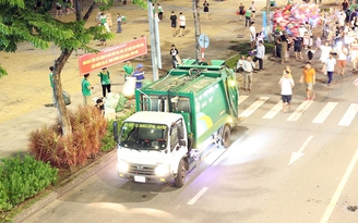 Chủ tịch Đà Nẵng cảm ơn cộng đồng cùng dọn vệ sinh đêm pháo hoa