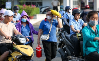 Cần giải quyết bài toán thu nhập và nhu cầu đời sống