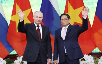 Thủ tướng Phạm Minh Chính hội kiến Tổng thống Nga Vladimir Putin