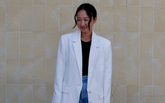 Mọi cô nàng sành điệu đều mặc áo blazer