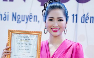 ‘Hoa hậu cải lương’ Như Huỳnh đón tin vui sau 3 tháng nhận danh hiệu NSƯT