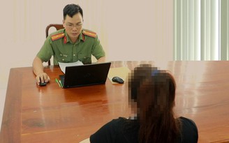 Nghe nhạc rồi 'làm nhiệm vụ', người phụ nữ bị lừa đảo hơn 2,3 tỉ đồng