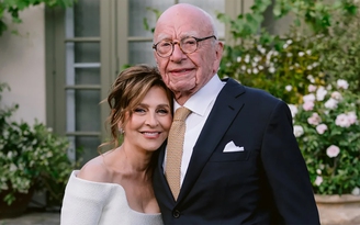Tỉ phú truyền thông 93 tuổi Rupert Murdoch kết hôn lần 5