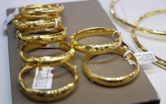 Vàng thế giới khả năng lên 2.500 USD/ounce, vàng nhẫn sẽ lên 80 triệu đồng/lượng?