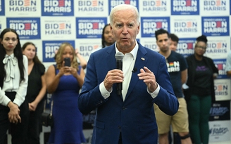 Tổng thống Biden giữa muôn trùng sức ép