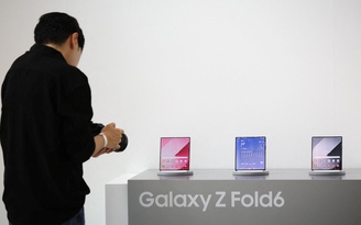 Samsung đặt cược vào điện thoại gập, thiết bị theo dõi sức khỏe