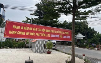 Đoàn tàu Lào Cai - Hà Nội bị ném đá khi đang chạy, phụ lái trọng thương