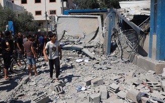 Israel bị tố tấn công chết người ở trường học, Hamas rút khỏi đàm phán