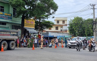 Ninh Thuận: Va chạm xe tải, người phụ nữ đi xe đạp điện tử vong