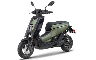 Xe máy điện Yamaha EMF 2024 mỗi lần sạc chạy 65 km, cạnh tranh Honda U-GO