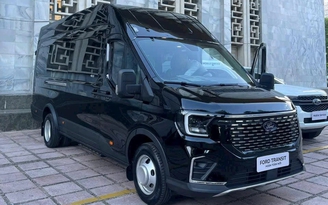 Ford Transit 2024 có thêm bản Limousine 'chính hãng' tại Việt Nam