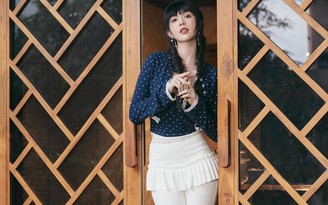 Bị khuyết điểm ở chân, Ngọc Trinh hóa tiểu thư trông thấy với phong cách mới toanh