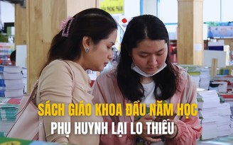 Sách giáo khoa đầu năm học: Phụ huynh lại lo thiếu!