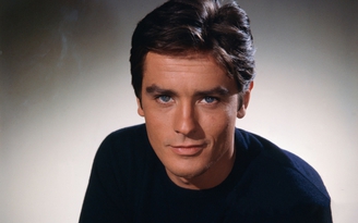 Tổng thống Pháp và giới mộ điệu tưởng nhớ huyền thoại Alain Delon